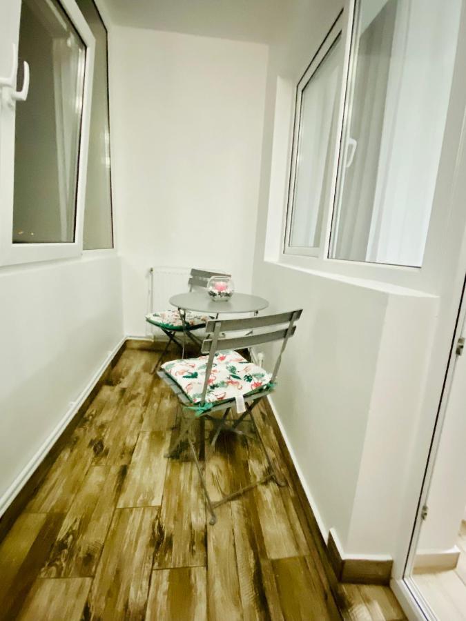 Antonia'S Apartment Constanta Bagian luar foto