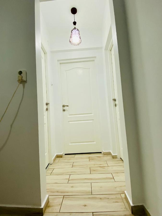 Antonia'S Apartment Constanta Bagian luar foto